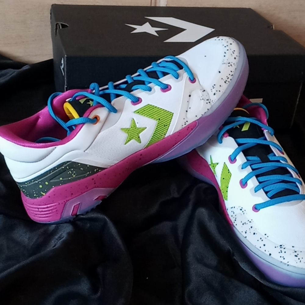 Converse - Picture 4 of 4